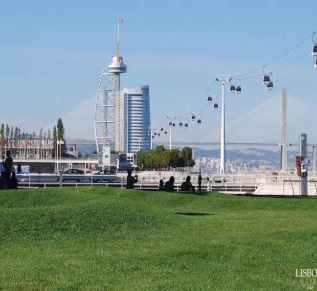 Parque das Nações, near Airport, Metro Station Lisboa Exterior foto